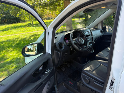 Mercedes-Benz Vito 109 CDI Lang|NAP|airco|cruise control|bluetooth|lederen bekleding|achterklep|drie zitplaatsen|elektrisch pakket foto 11