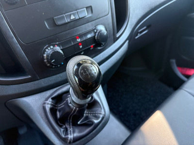 Mercedes-Benz Vito 109 CDI Lang|NAP|airco|cruise control|bluetooth|lederen bekleding|achterklep|drie zitplaatsen|elektrisch pakket foto 16