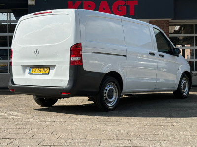 Mercedes-Benz Vito 109 CDI Lang|NAP|airco|cruise control|bluetooth|lederen bekleding|achterklep|drie zitplaatsen|elektrisch pakket foto 4