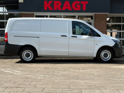 Mercedes-Benz Vito 109 CDI Lang|NAP|airco|cruise control|bluetooth|lederen bekleding|achterklep|drie zitplaatsen|elektrisch pakket foto 5
