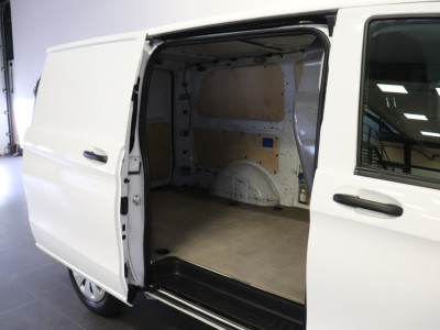 Mercedes-Benz Vito 110 CDI Lang EURO 6 - Airco - Cruise - PDC - Trekhaak - € 17.900,- Excl. 9