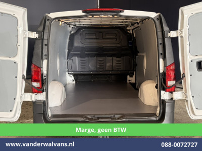 Mercedes-Benz Vito 111 CDI 115pk **MARGE, geen BTW** L3H1 Euro6 Airco | Camera | Navigatie | Cruisecontrol Trekhaak, Leder, Parkeersensoren, Bijrijdersbank foto 12