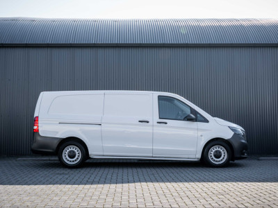 Mercedes-Benz Vito 111 CDI | Volledig ingericht | 3-Zits | Camera | Navi | Airco foto 6