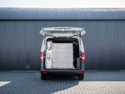 Mercedes-Benz Vito 111 CDI | Volledig ingericht | 3-Zits | Camera | Navi | Airco foto 9