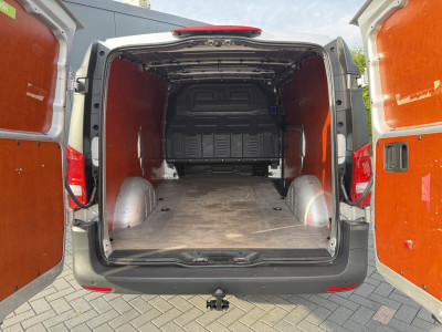 Mercedes-Benz Vito 114 CDI 136 PK AUTOMAAT / L2H1 / 1e EIG. / CAMERA / CRUISE / TREKHAAK / AIRCO / NAVI foto 6