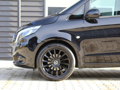 Mercedes-Benz Vito 114 CDI 136Pk L2 Automaat | Black Edition | Vol opties! foto 2
