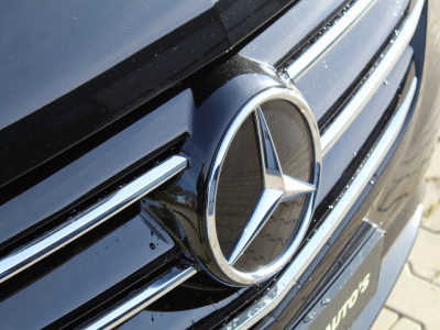 Mercedes-Benz Vito 114 CDI 136Pk L2 Automaat | Black Edition | Vol opties! foto 6