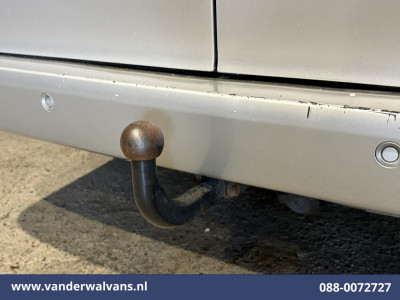 Mercedes-Benz Vito 114 CDI 136pk L2H1 Euro6 Airco | Camera | LED | Trekhaak | Cruisecontrol | Stoelverwarming Parkeersensoren, Bijrijdersbank foto 16