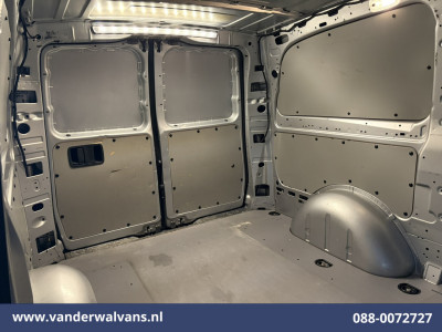 Mercedes-Benz Vito 114 CDI 136pk L2H1 Euro6 Airco | Camera | LED | Trekhaak | Cruisecontrol | Stoelverwarming Parkeersensoren, Bijrijdersbank foto 17
