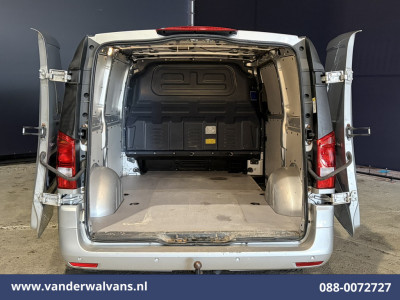 Mercedes-Benz Vito 114 CDI 136pk L2H1 Euro6 Airco | Camera | LED | Trekhaak | Cruisecontrol | Stoelverwarming Parkeersensoren, Bijrijdersbank foto 3