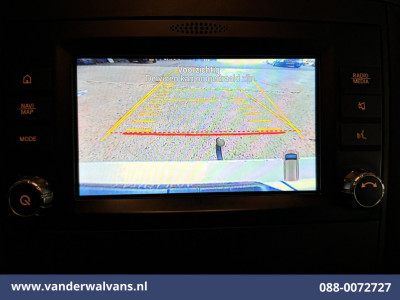 Mercedes-Benz Vito 114 CDI 136pk L2H1 Euro6 Airco | Camera | LED | Trekhaak | Cruisecontrol | Stoelverwarming Parkeersensoren, Bijrijdersbank foto 8