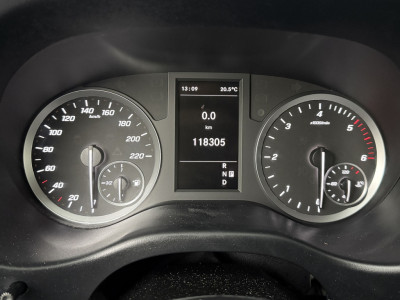 Mercedes-Benz Vito 114CDI Automaat XXL | 2xSchuifdeur | Achterdeuren | Navigatie | Camera | Airco | Cruise | Trekhaak foto 9