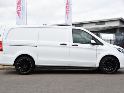 Mercedes-Benz Vito 114 CDI L2 Edition MARGE! Camera, Cruise, 190pk, Automaat, CarBolt, 2 Stoelen, LED, Uniek! 10