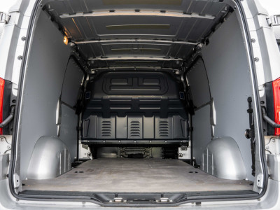 Mercedes-Benz Vito 114 CDI L2H1 | 140PK | Automaat | Camera | Cruise | 1e Eigenaar | PDC |  Zijschuifdeur L+R | Climatronic | Trekhaak foto 11