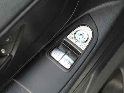 Mercedes-Benz Vito 114 CDI L2 Lang Automaat | Camera | PDC foto 16