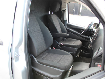 Mercedes-Benz Vito 114 CDI L2 Lang Automaat | Camera | PDC foto 5