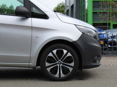 Mercedes-Benz Vito 114 CDI L2 Lang Automaat | Camera | PDC foto 7