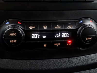 Mercedes-Benz Vito 114 CDI Lang 9G Automaat LED/Inrichting/Navi/Camera 02-2022 foto 18