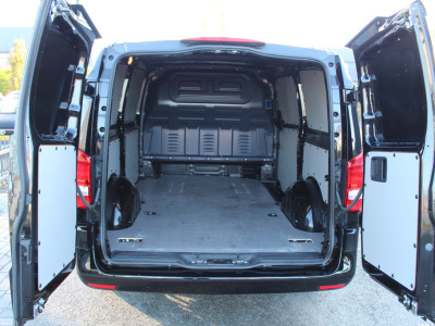 Mercedes-Benz Vito 114 CDI Lang L2 Automaat | Facelift | LED | Black Edition foto 21