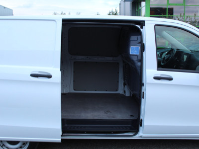 Mercedes-Benz Vito 114 CDI Lang L2 Automaat | Trekhaak | Camera | Parkeersensoren foto 10