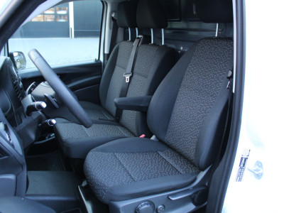 Mercedes-Benz Vito 114 CDI Lang L2 Automaat | Trekhaak | Camera | Parkeersensoren foto 4
