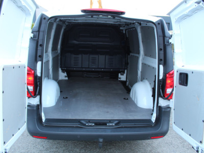 Mercedes-Benz Vito 114 CDI Lang L2 Automaat | Trekhaak | Camera | Parkeersensoren foto 8
