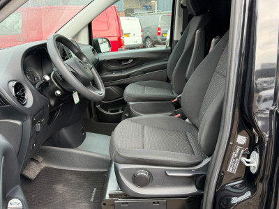 Mercedes-Benz Vito 114 CDI Lang automaat / Trekhaak / Camera / App connect foto 3
