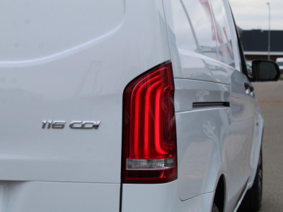 Mercedes-Benz Vito 116 CDI 163Pk Lang L2 Automaat | LED | Leder | Trekhaak foto 21