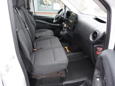 Mercedes-Benz Vito 116 CDI 164PK Extra Lang Nr. V015 | Airco | Cruise | Navi | Trekhaak foto 8