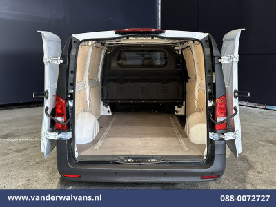 Mercedes-Benz Vito 116 CDI 164pk L2H1 Euro6 Airco | Camera | Navigatie | Adaptieve Cruisecontrol Stoelverwarming, Parkeersensoren, Bijrijdersbank foto 12