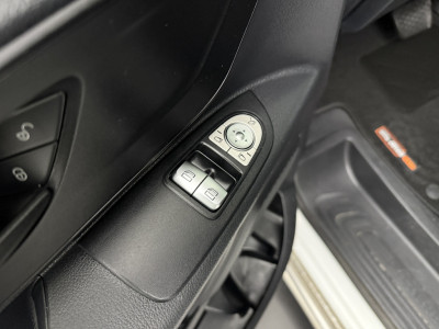 Mercedes-Benz Vito 116CDI Automaat Lang Dubbele Cabine | Leder | Led | Navigatie | Multimedia | Airco | Cruise | Privacyglass foto 8