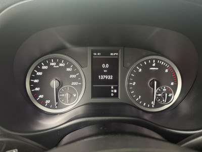 Mercedes-Benz Vito 116CDI Automaat Lang | Led | Exclusive | Navigatie | Camera | 3-Zits | Trekhaak | Airco | Cruise foto 9