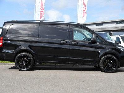 Mercedes-Benz Vito 116 CDI L2 Black Edition Camera, Cruise, Carplay, LED, 164pk, Stoelverwarming, Standkachel, Automaat, Multimedia, Uniek! foto 10