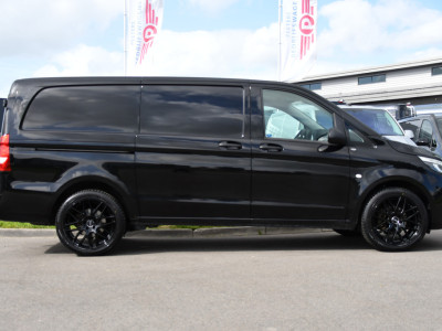 Mercedes-Benz Vito 116 CDI L2 Black Edition Camera, Cruise, Carplay, LED, 164pk, Stoelverwarming, Standkachel, Automaat, Multimedia, Uniek! foto 10