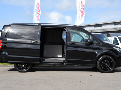 Mercedes-Benz Vito 116 CDI L2 Black Edition Camera, Cruise, Carplay, LED, 164pk, Stoelverwarming, Standkachel, Automaat, Multimedia, Uniek! foto 11