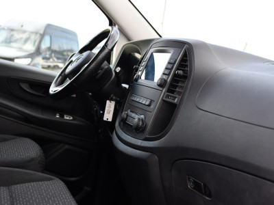 Mercedes-Benz Vito 116 CDI L2 Black Edition Camera, Cruise, Carplay, LED, 164pk, Stoelverwarming, Standkachel, Automaat, Multimedia, Uniek! foto 19