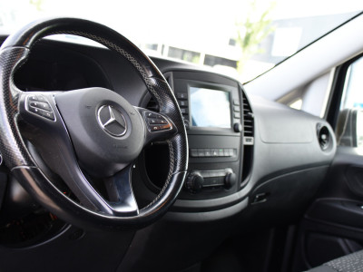 Mercedes-Benz Vito 116 CDI L2 Black Edition Camera, Cruise, Carplay, LED, 164pk, Stoelverwarming, Standkachel, Automaat, Multimedia, Uniek! foto 2