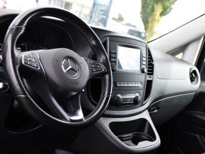 Mercedes-Benz Vito 116 CDI L2 Black Edition Camera, Cruise, Carplay, LED, 164pk, Stoelverwarming, Standkachel, Automaat, Multimedia, Uniek! foto 2