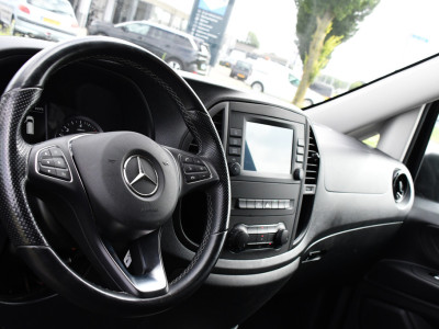 Mercedes-Benz Vito 116 CDI L2 Black Edition Cruise, Camera, Carplay, 164pk, Automaat, Sensoren, Trekhaak, Multimedia, LED, Stoelverwarming, Uniek! foto 14