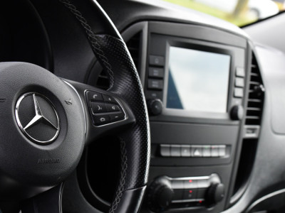 Mercedes-Benz Vito 116 CDI L2 Black Edition Cruise, Camera, Carplay, 164pk, Automaat, Sensoren, Trekhaak, Multimedia, LED, Stoelverwarming, Uniek! foto 15