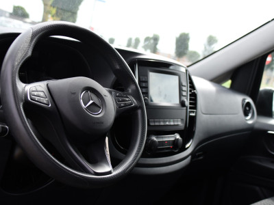 Mercedes-Benz Vito 116 CDI L2 Black Edition Cruise, Carplay, LED, 164pk, Sensoren, Multimedia, Automaat, NAVI, Uniek! 2