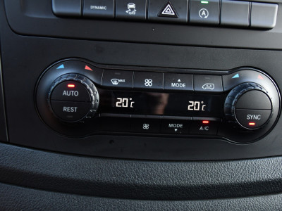 Mercedes-Benz Vito 116 CDI L2 PB Edition Camera, Cruise, Carplay, LED, Clima, 164pk, Multimedia, Trekhaak, Automaat, Uniek! foto 21
