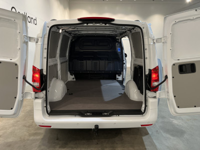Mercedes-Benz Vito 116 CDI Lang RWD Automaat / Euro 6 / Airco / CarPlay / Camera / Cruise Control  / Trekhaak / 3.800 KM !!! foto 19