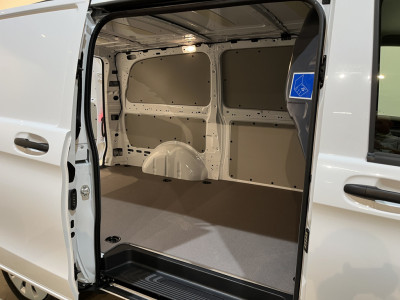 Mercedes-Benz Vito 116 CDI Lang RWD Automaat / Euro 6 / Airco / CarPlay / Camera / Cruise Control  / Trekhaak / 3.800 KM !!! foto 20