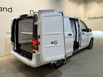 Mercedes-Benz Vito 116 CDI Lang RWD Automaat / Kerstner Dag- & Nachtkoeling / Airco / Camera / CarPlay / Cruise Control / LED / LMV / 3-Zits / 892 KM !!! Z.G.A.N. !!! foto 2