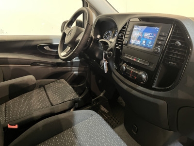 Mercedes-Benz Vito 116 CDI Lang RWD Automaat / Kerstner Dag- & Nachtkoeling / Airco / Camera / CarPlay / Cruise Control / LED / LMV / 3-Zits / 892 KM !!! Z.G.A.N. !!! foto 3