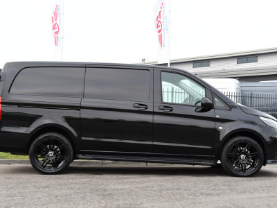 Mercedes-Benz Vito 119 CDI L2 Black Edition Camera, Cruise, Carplay, LED, Automaat, 190pk, Trekhaak, Multimedia, Sensoren, Uniek! foto 10