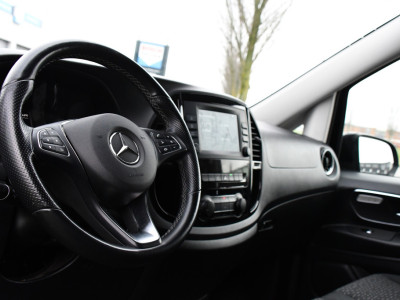 Mercedes-Benz Vito 119 CDI L2 Black Edition Camera, Cruise, Carplay, LED, Automaat, 190pk, Trekhaak, Multimedia, Sensoren, Uniek! foto 11