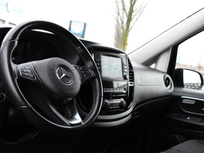 Mercedes-Benz Vito 119 CDI L2 Black Edition Camera, Cruise, Carplay, LED, Automaat, 190pk, Trekhaak, Multimedia, Sensoren, Uniek! foto 2