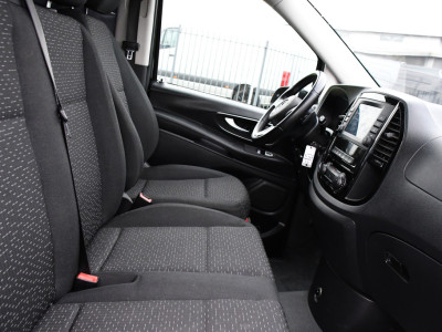 Mercedes-Benz Vito 119 CDI L2 Black Edition Camera, Cruise, Carplay, LED, Automaat, 190pk, Trekhaak, Multimedia, Sensoren, Uniek! foto 21